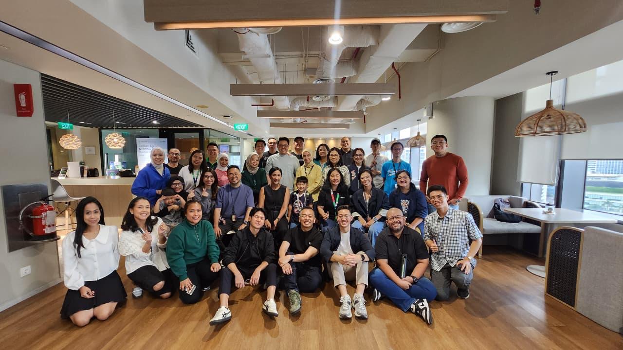 InsurAktif onboarding: group photo